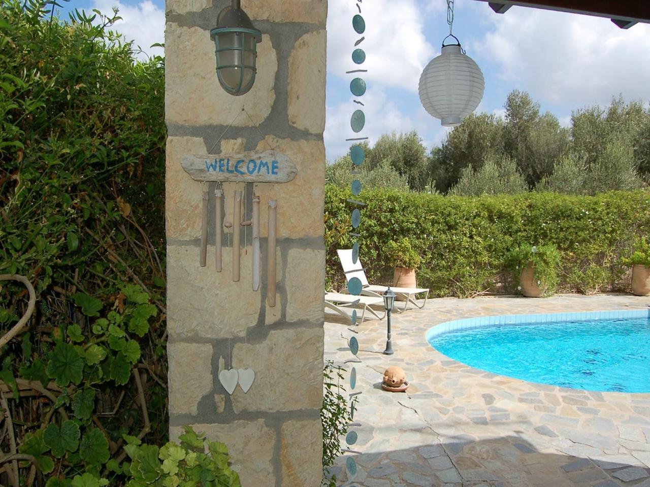 Enticing In With Private Pool * Loutra